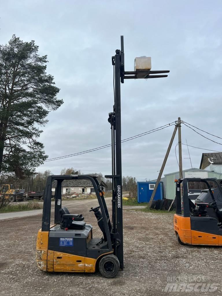 UniCarriers TX 3 18 شاحنات ذات رافعات شوكية تعمل بالكهرباء