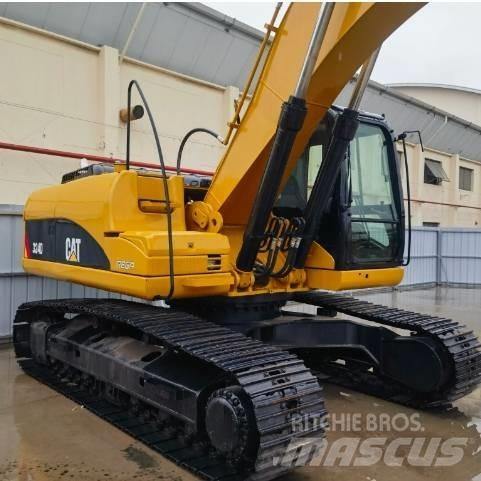 CAT 324 حفارات زحافة