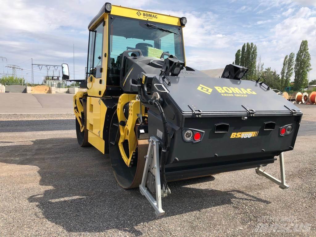 Bomag BW 174 AP-4v مداحل ثنائية الاسطوانة