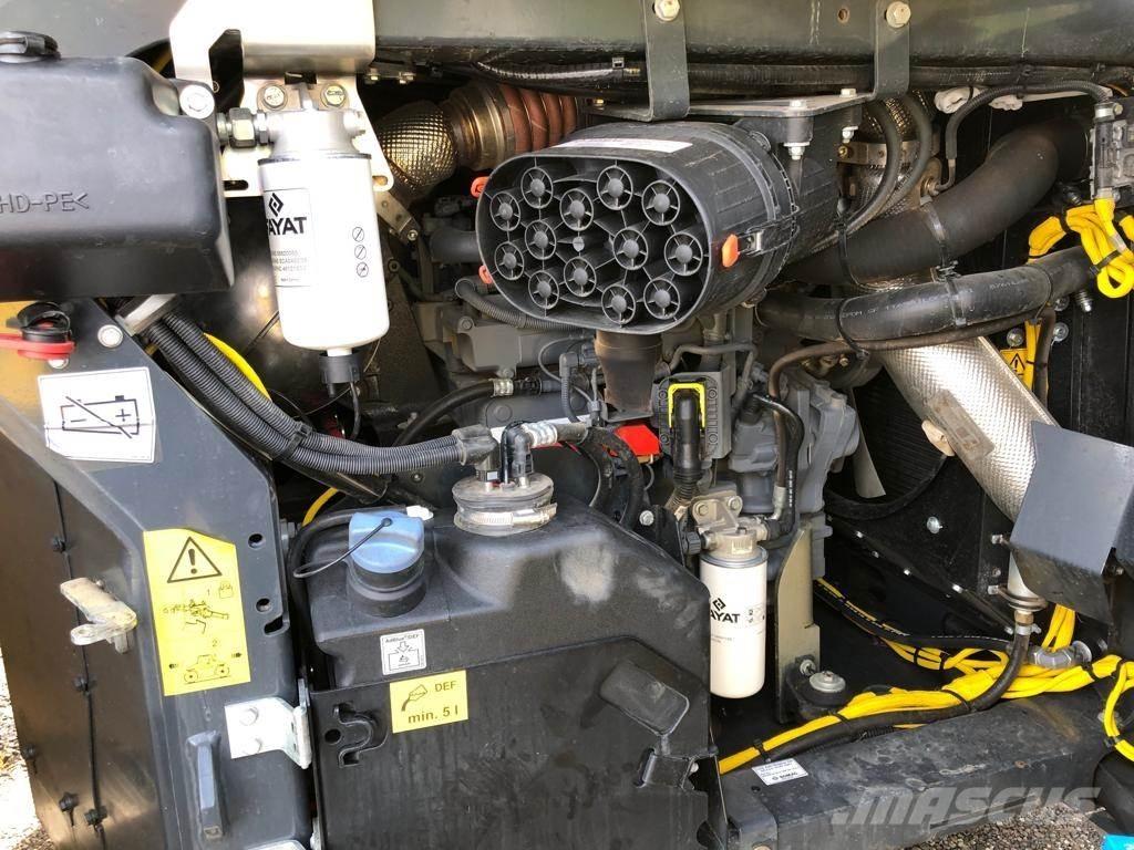 Bomag BW 174 AP-4v مداحل ثنائية الاسطوانة