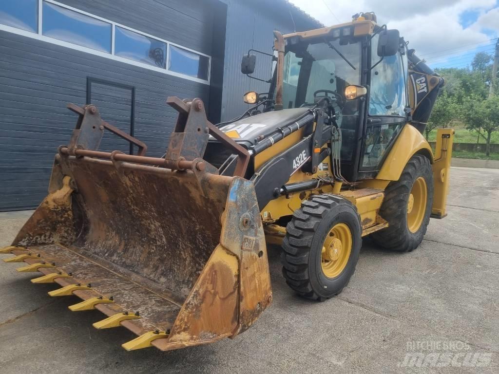 CAT 432E لوادر ذات جرافات عكسية