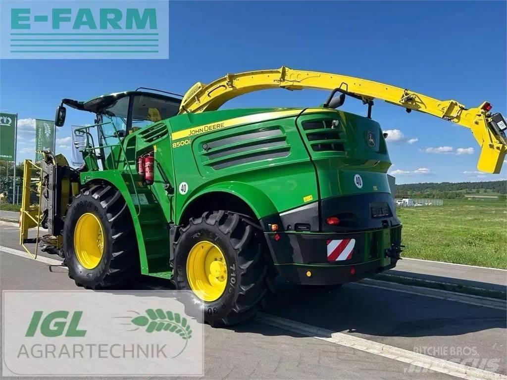 John Deere 8500i علافات ذاتية الدفع