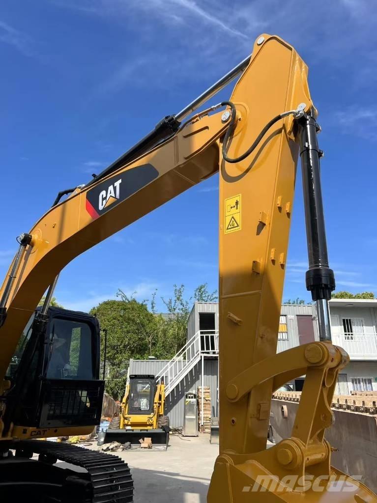 CAT 315 D حفارات زحافة
