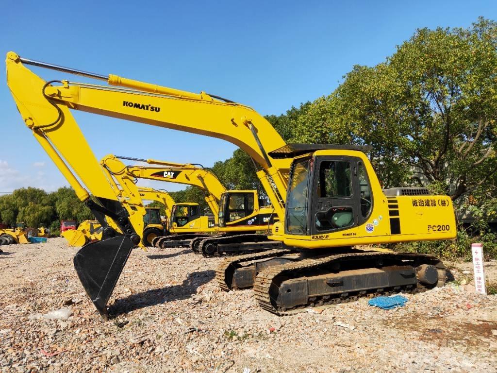 Komatsu PC200-6 حفارات زحافة