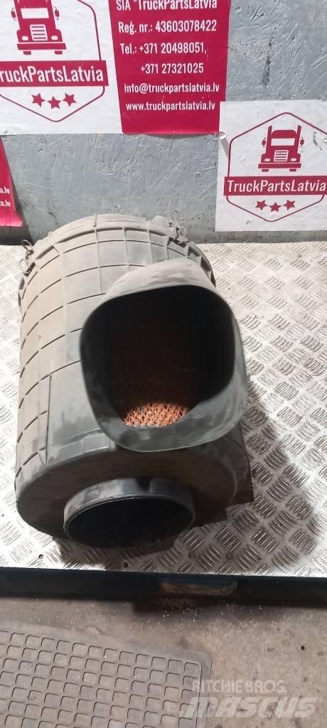 Scania 94 D.   1387542 كابينة والداخلية