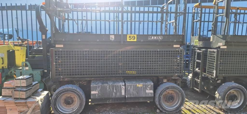 JLG M 3369 رافعات مقصية الشكل