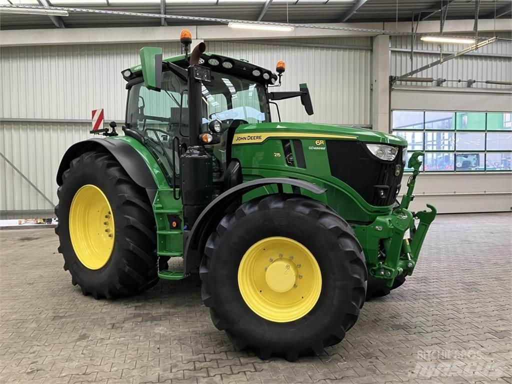 John Deere 6R 215 الجرارات