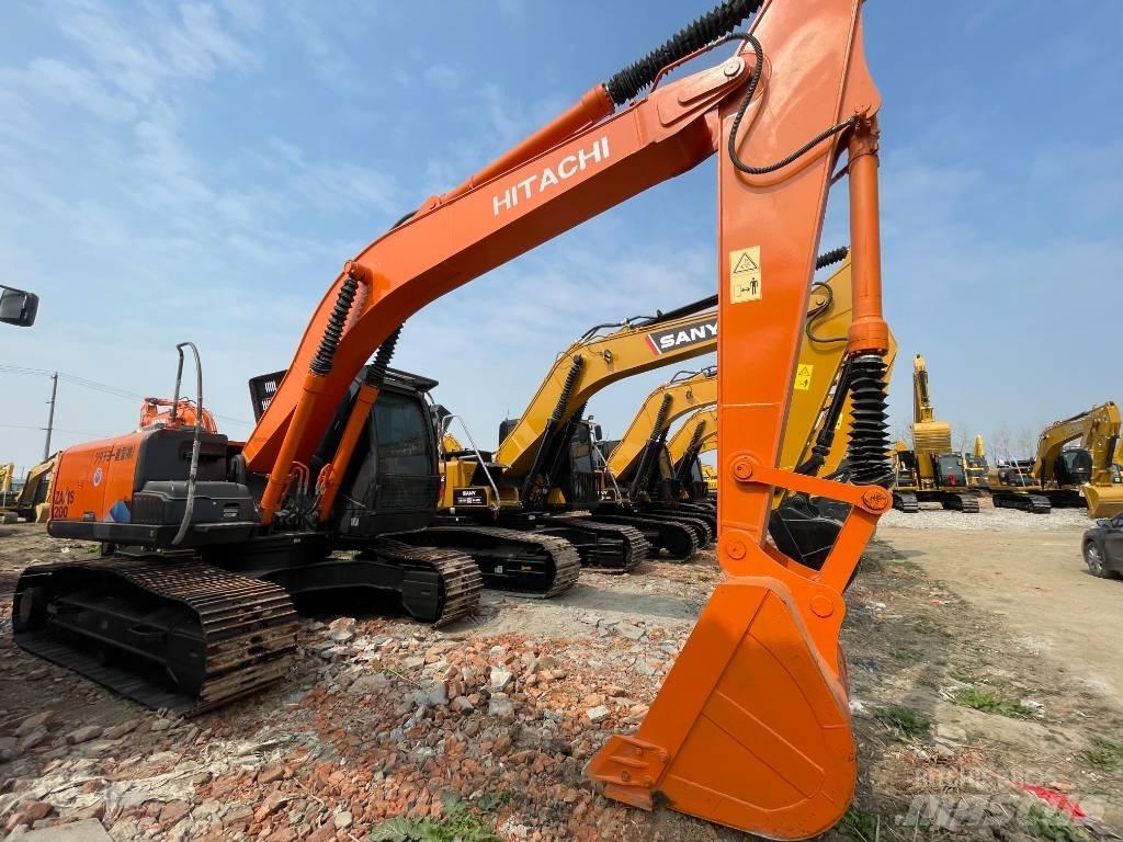 Hitachi ZX 200 حفارات زحافة