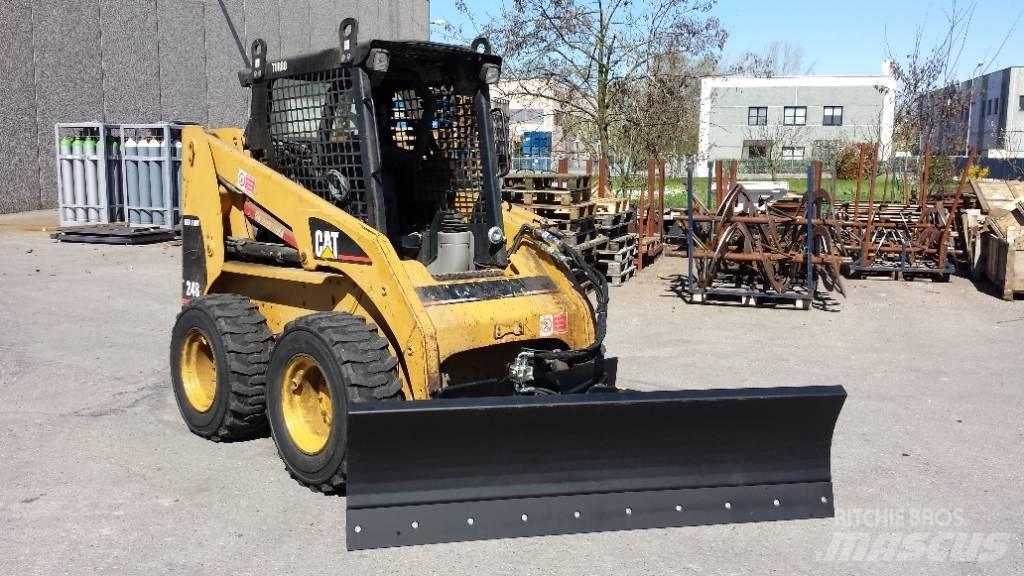 M3 Tilt dozer blade أخرى