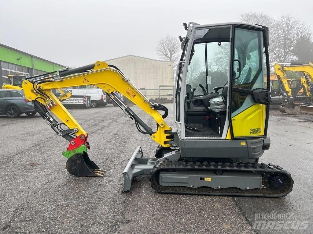 Wacker Neuson EZ26 حفارات زحافة