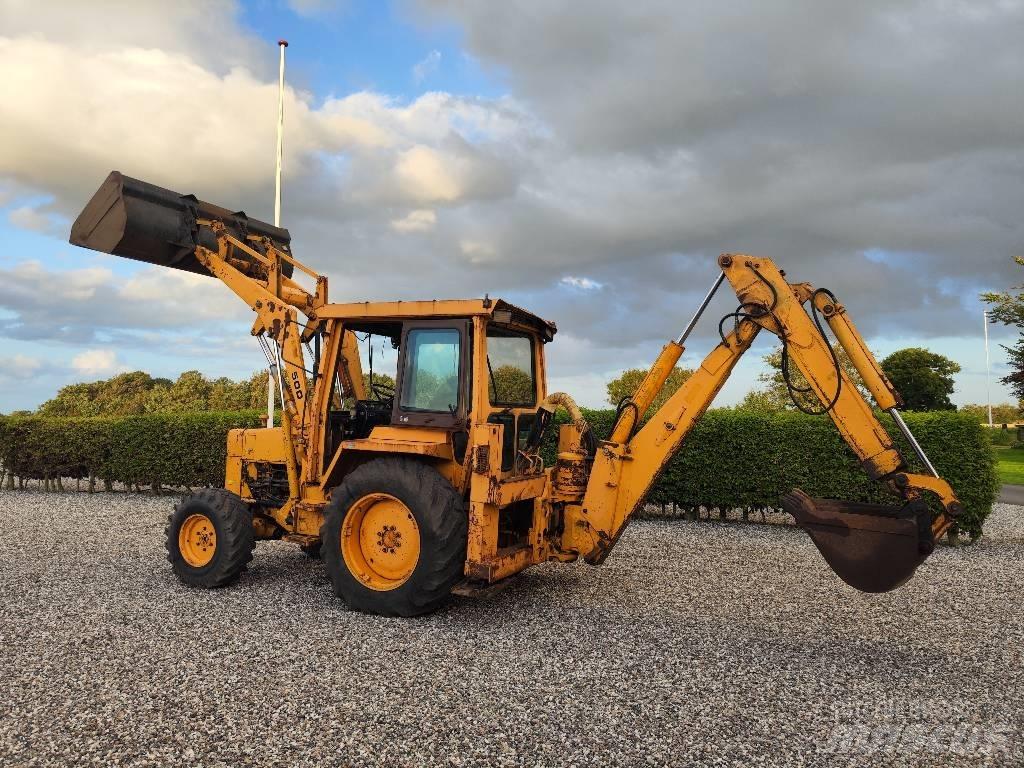 Massey Ferguson 50 D لوادر ذات جرافات عكسية