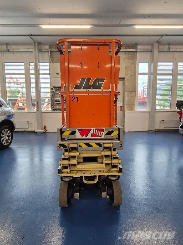 JLG 1930 ES رافعات مقصية الشكل