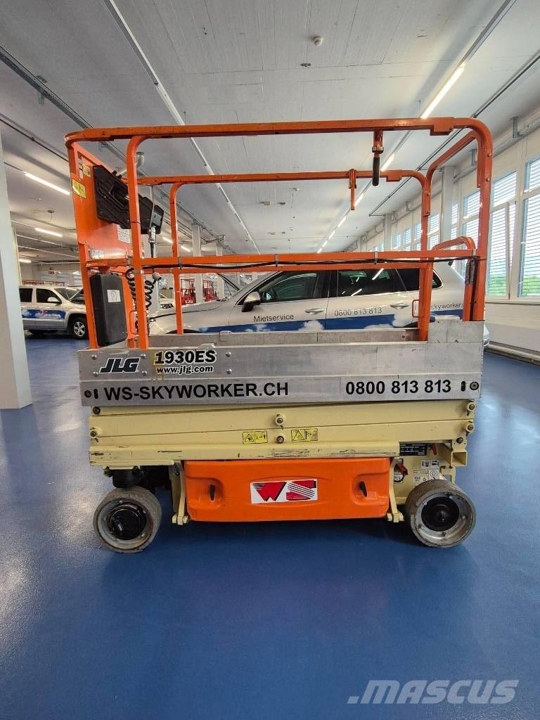 JLG 1930 ES رافعات مقصية الشكل
