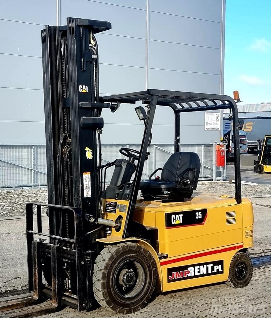 CAT EP 35 K PAC شاحنات ذات رافعات شوكية تعمل بالكهرباء