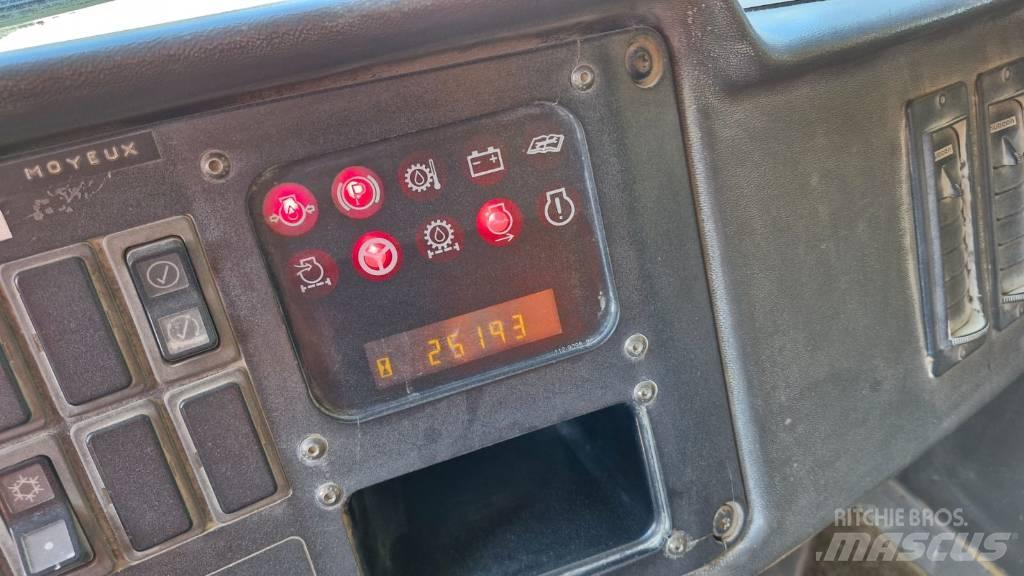 CAT 771D شاحنات المخلفات الصلبة