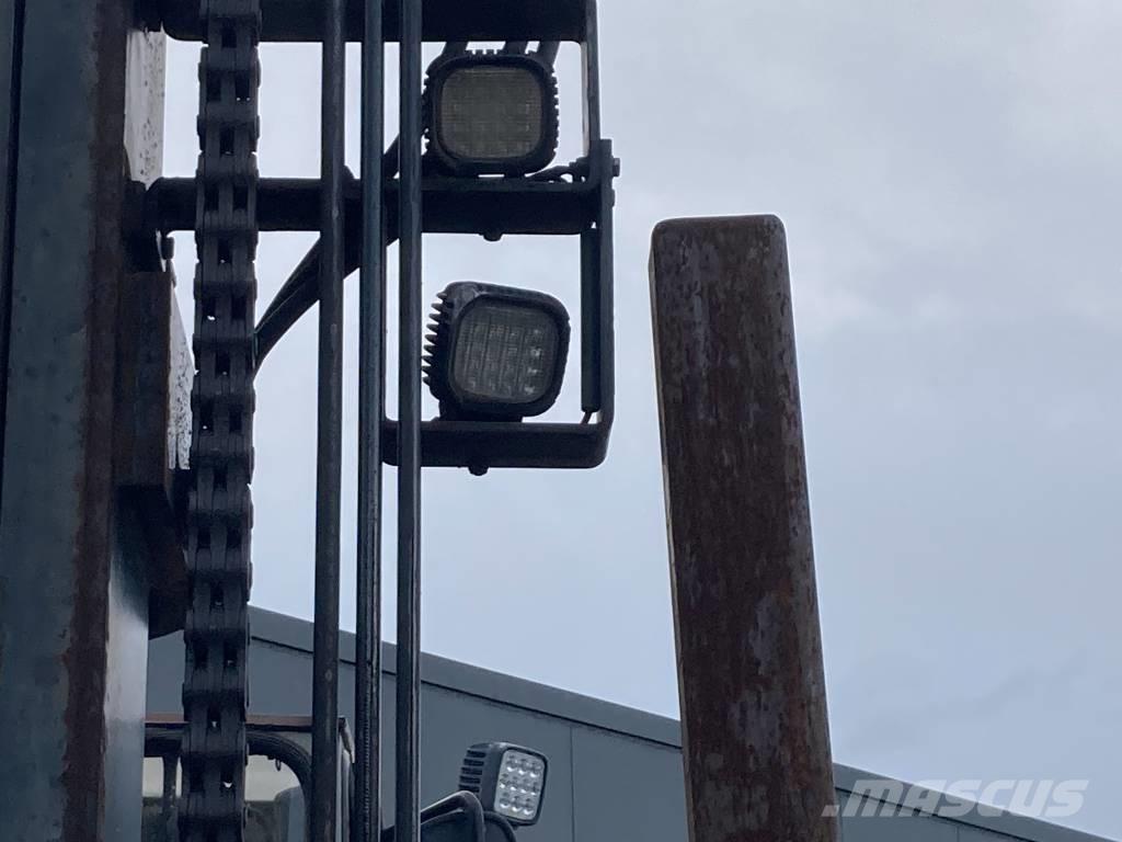 Kalmar DCD120-12 شاحنات الديزل