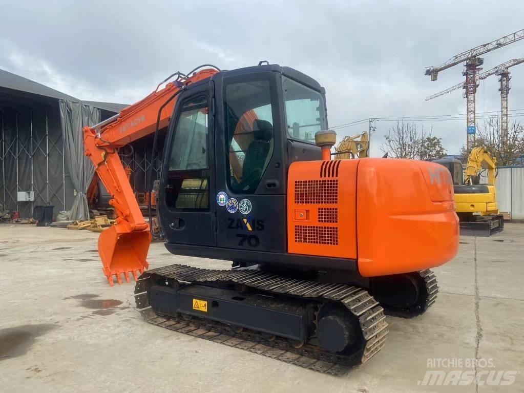 Hitachi ZX 70 حفارات زحافة