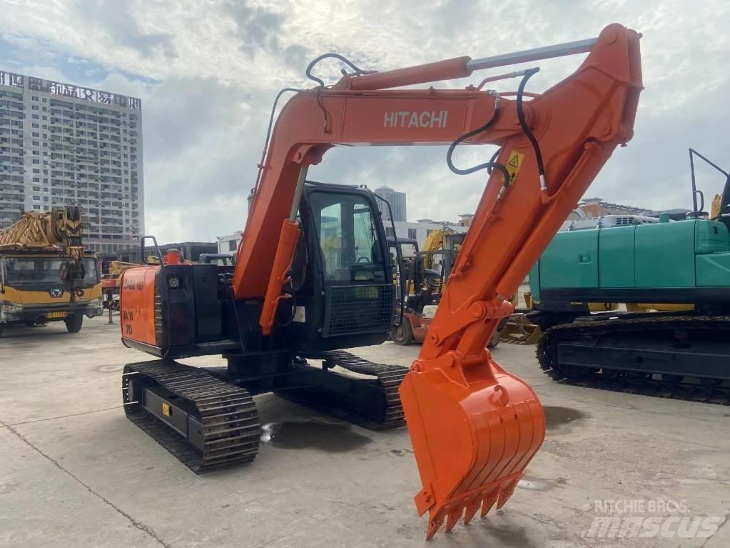 Hitachi ZX 70 حفارات زحافة