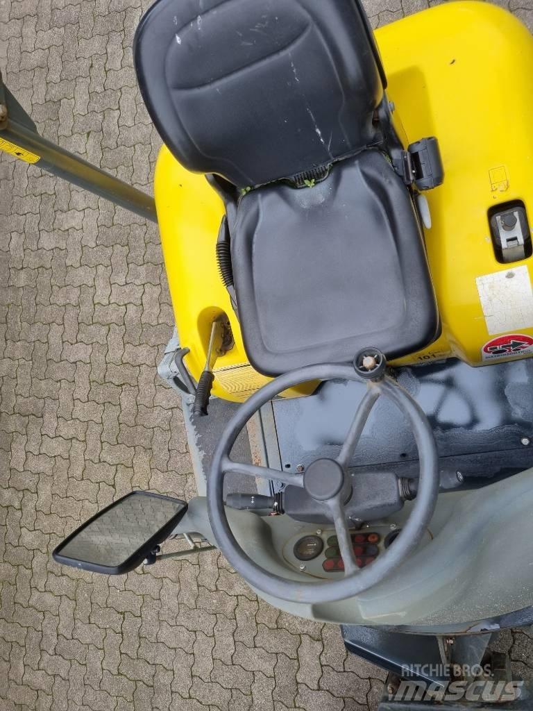Wacker Neuson 2001 عربات نقل قلابة للمواقع