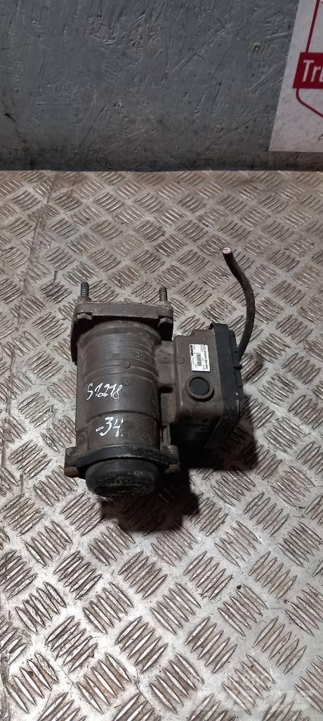 Scania R 440   1879274 مكابح
