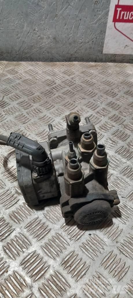 Scania R 440   1879274 مكابح