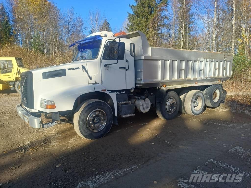 Volvo NL 12 شاحنات قلابة