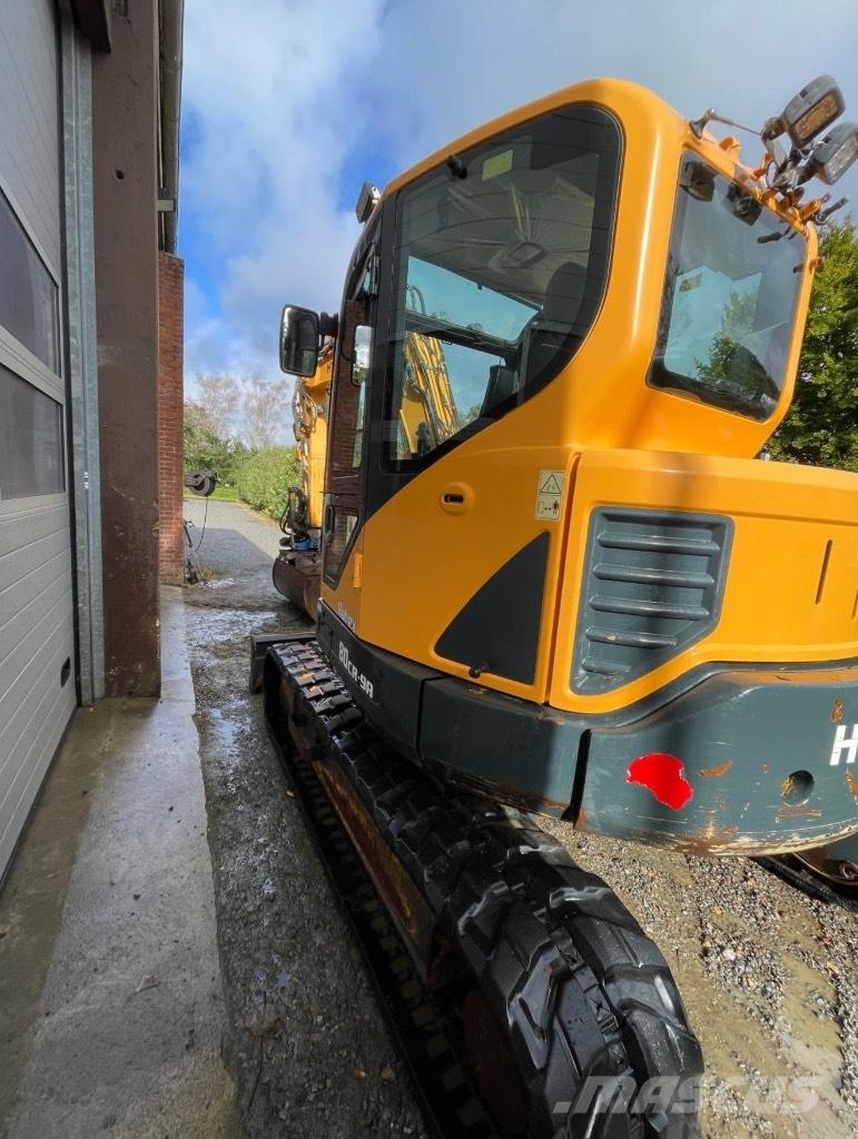 Hyundai R 80 CR-9A حفارات وسط 7 طن - 12 طن