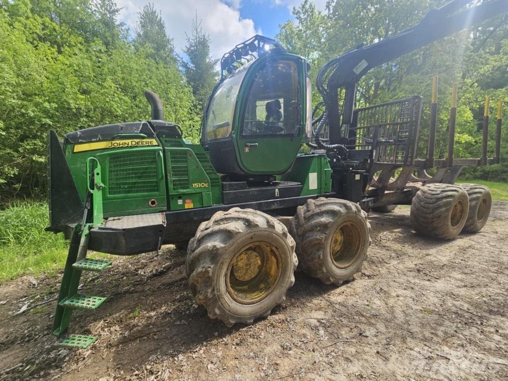John Deere 1510 E شاحنات