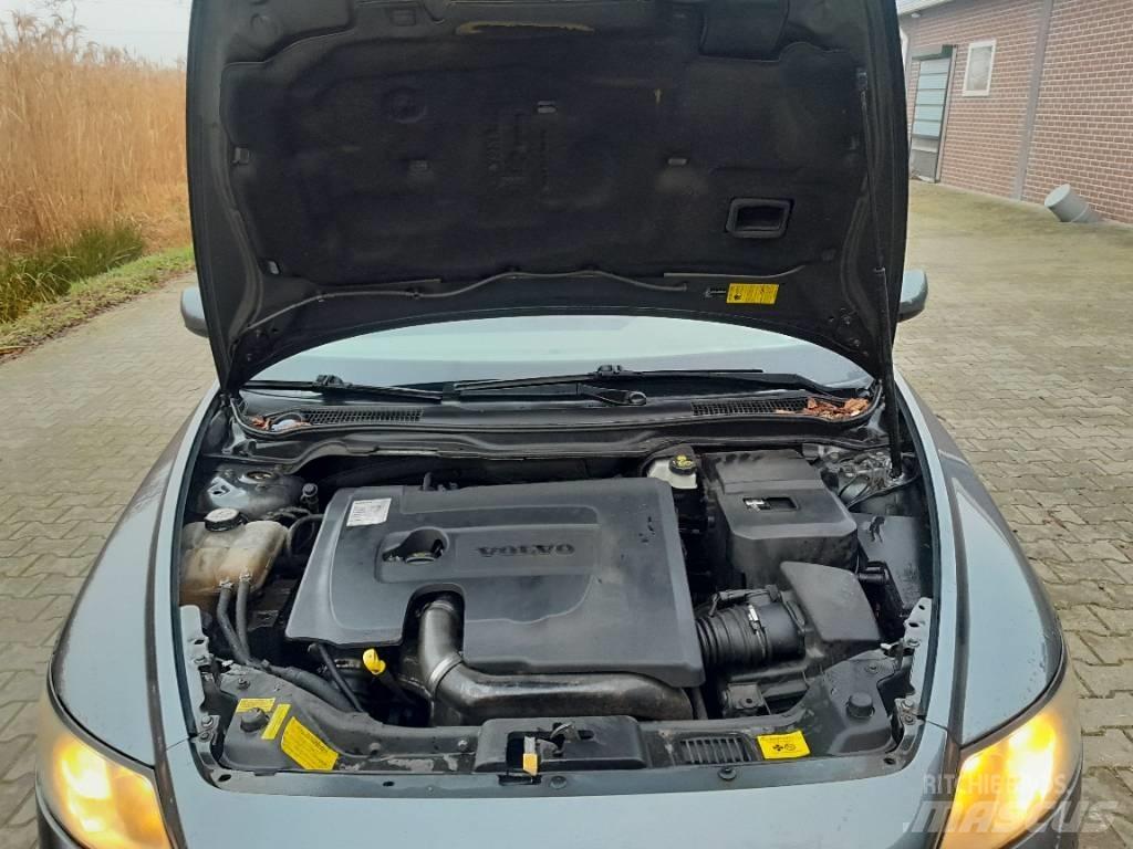 Volvo 1.6 D momentum سيارات
