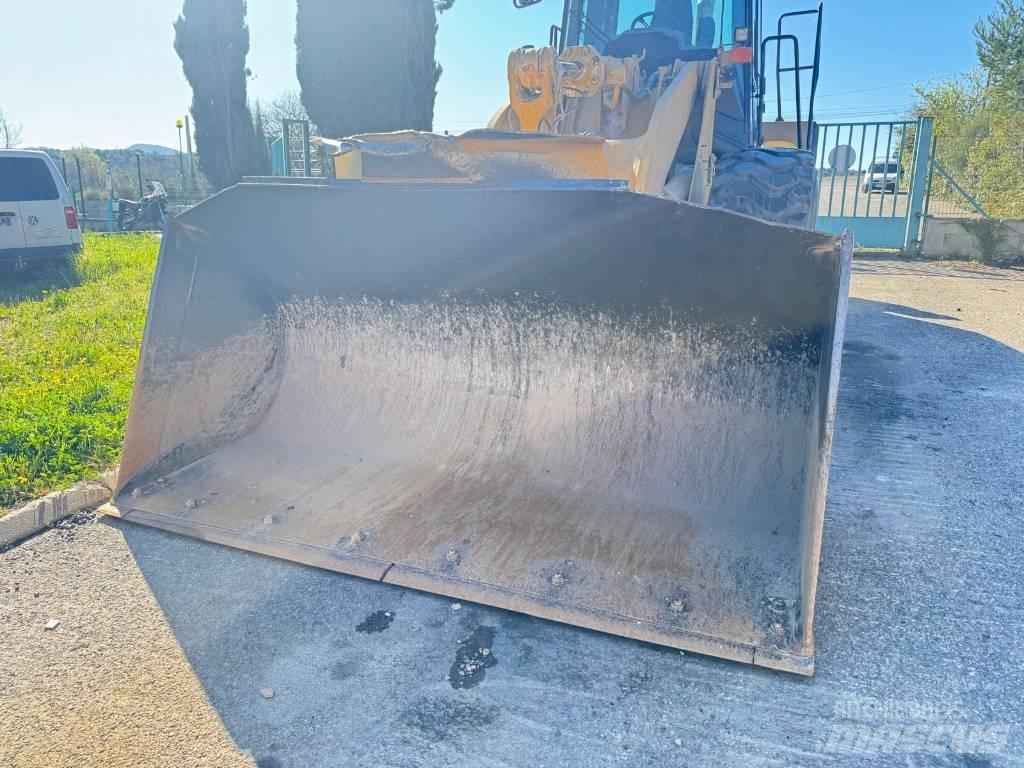 CAT 962 G II لوادر بعجل