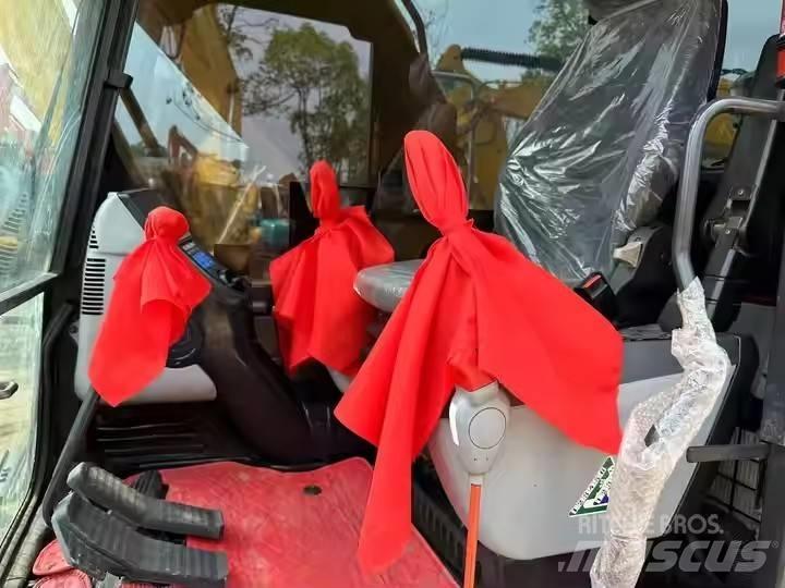 Komatsu PC240 حفارات زحافة