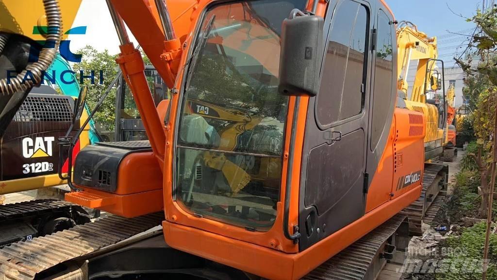 Doosan DX 140 LC حفارات بعجل