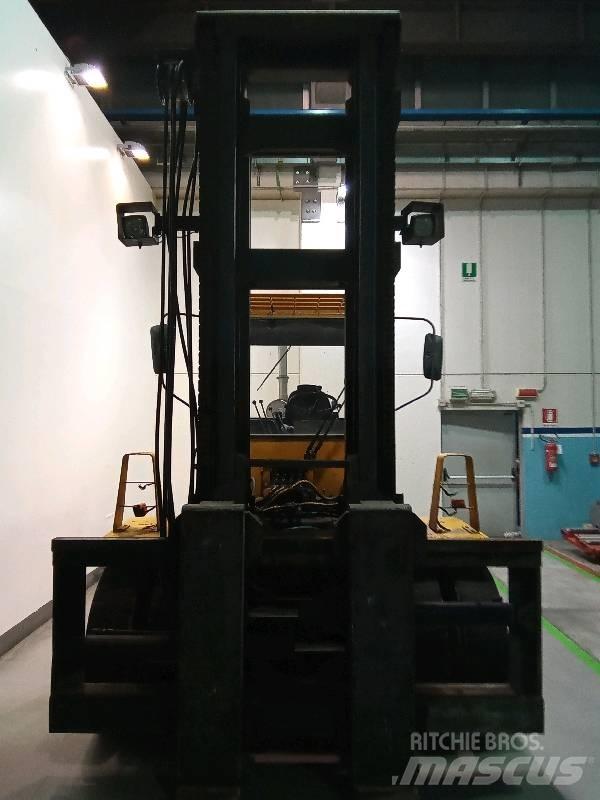 Svetruck 16120-38 شاحنات الديزل