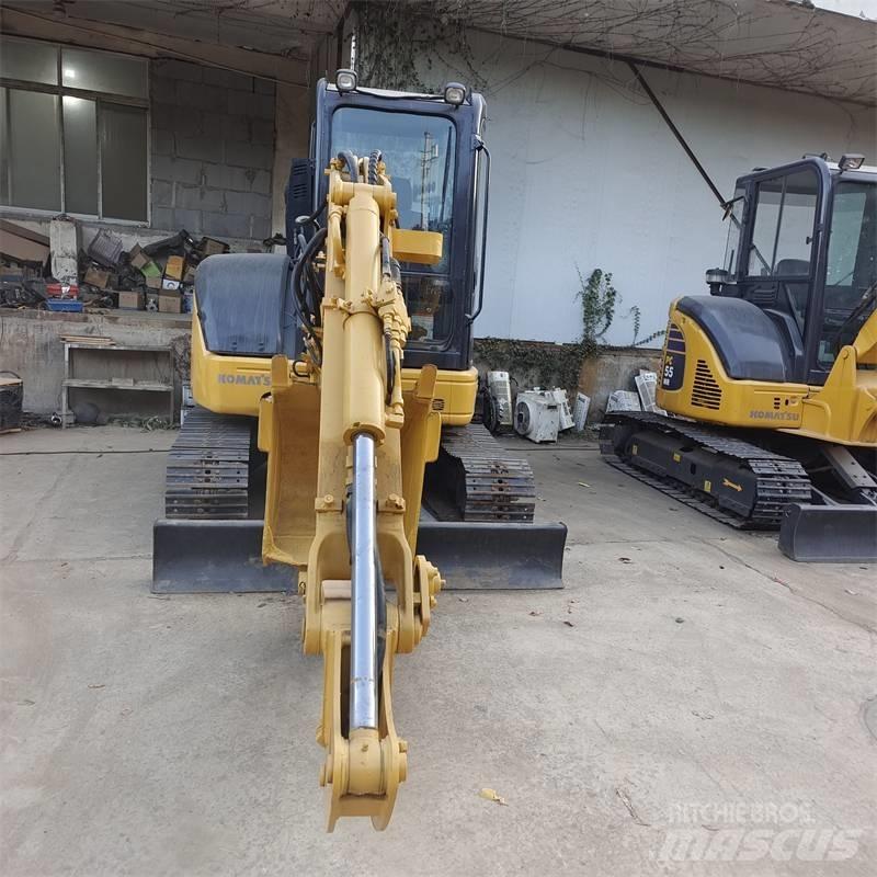 Komatsu PC 40 حفارات صغيرة أقل من 7 طن (حفارات صغيرة)