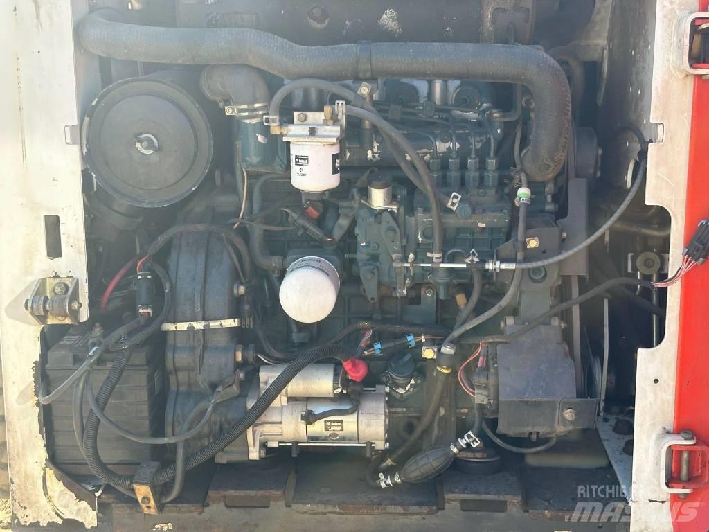 Bobcat A 300 لوادر انزلاقية التوجيه