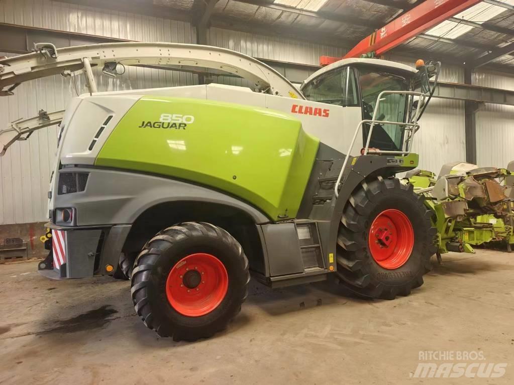 CLAAS Jaguar 850 علافات ذاتية الدفع