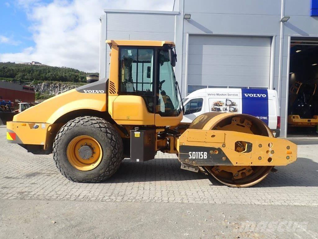 Volvo SD 115 مداحل أحادية الأسطوانة