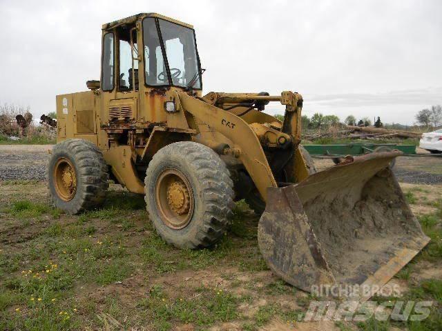 CAT 916 لوادر بعجل