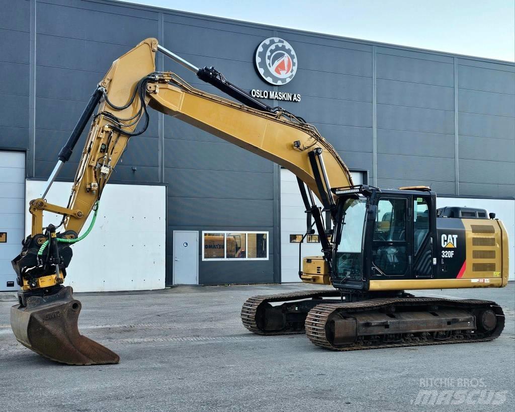 CAT 320 FL حفارات زحافة