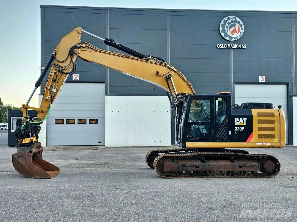 CAT 320 FL حفارات زحافة