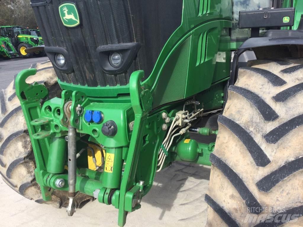 John Deere 6195M الجرارات