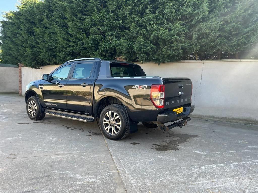 Ford Ranger شاحنات خفيفة/مفصلية الجوانب