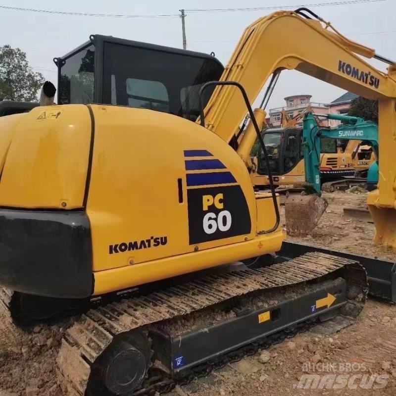 Komatsu PC 60 حفارات زحافة