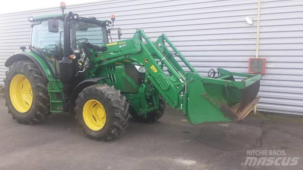 John Deere 6110 R الجرارات