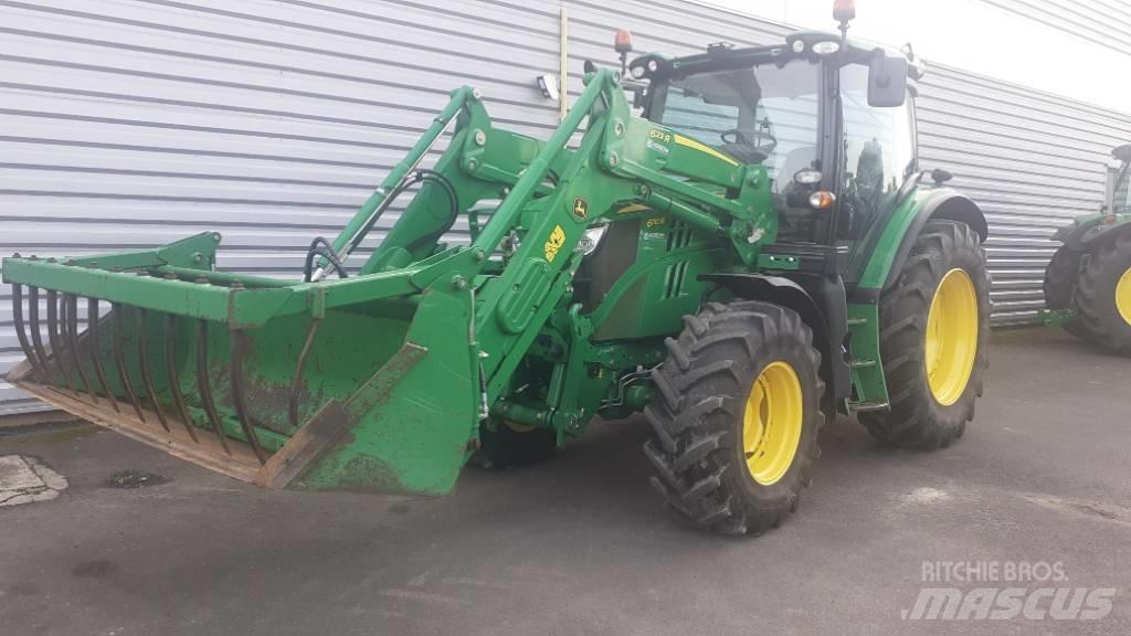 John Deere 6110 R الجرارات