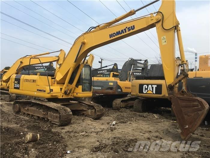 Komatsu PC 200-7 حفارات زحافة