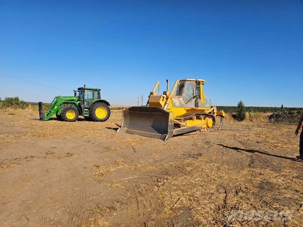 Komatsu D 65 EX 12 بلدوزرات مجنزرة