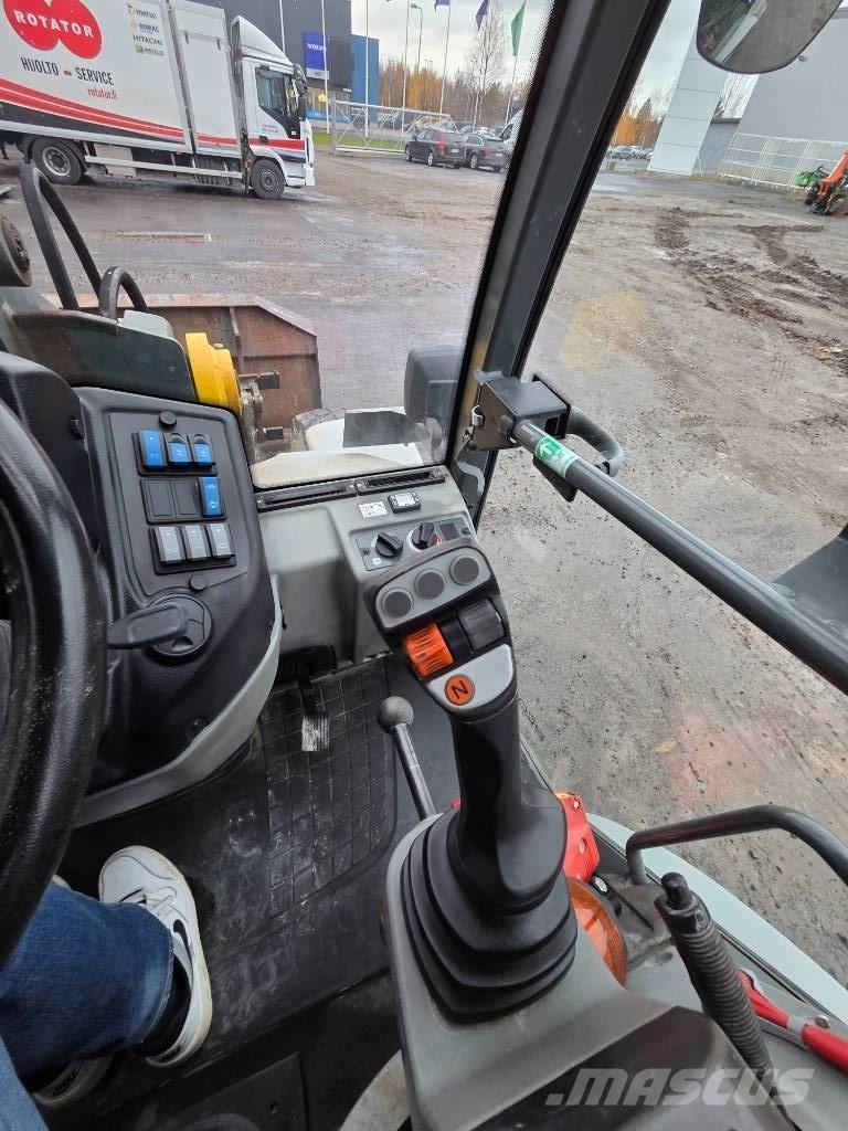 Kramer 8085 لوادر بعجل