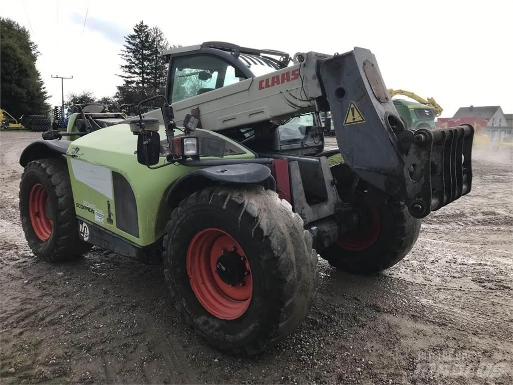 CLAAS 7045 Plus معدات مناولة لأغراض الزراعة