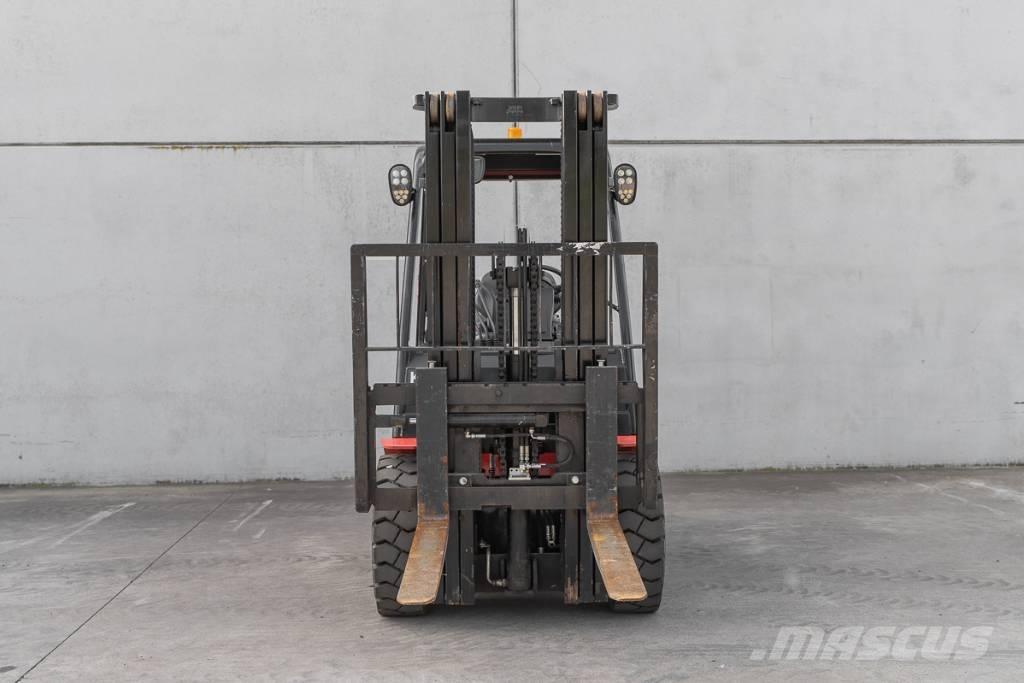 Manitou MI 30 D شاحنات الديزل